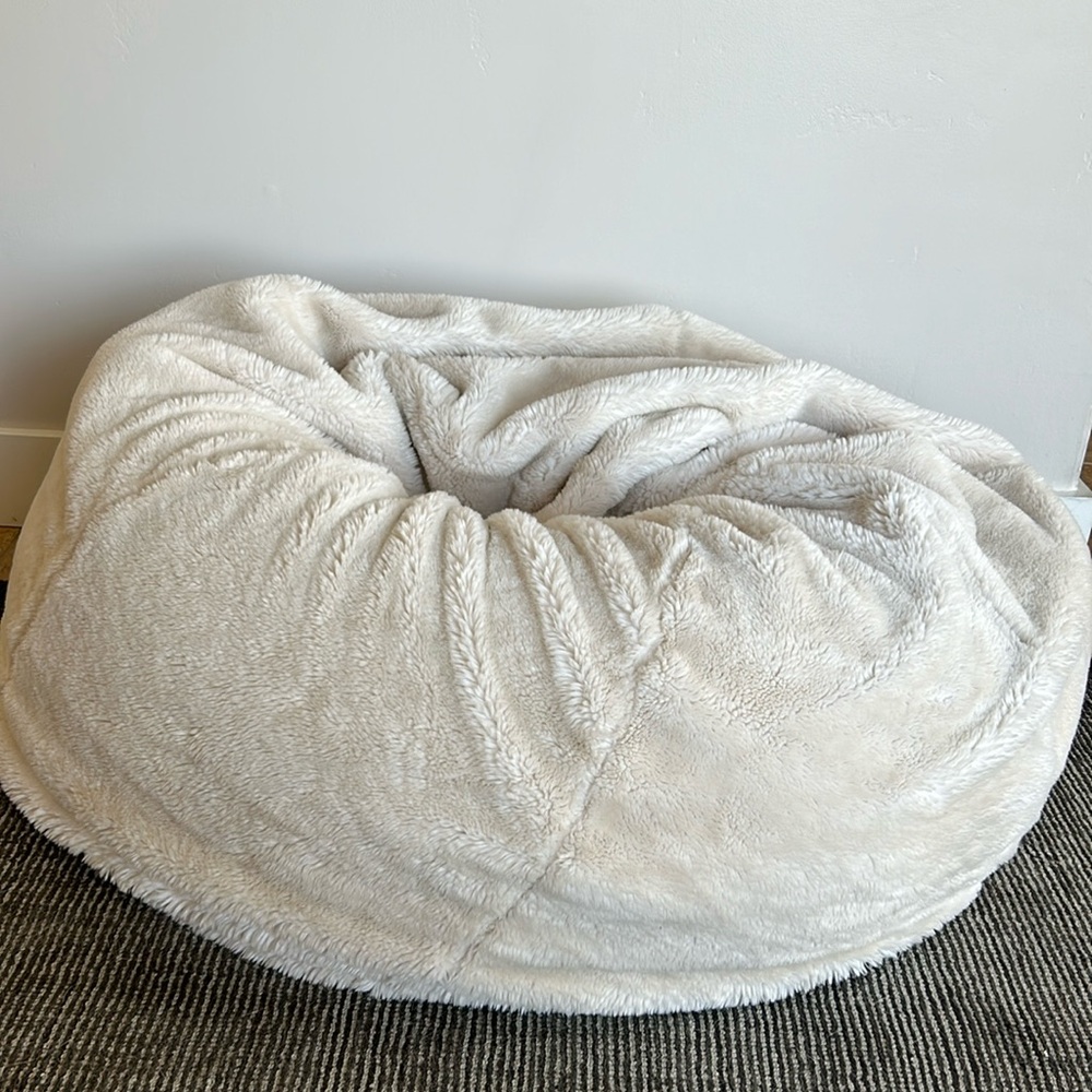 Pottery barn teen bean bag cover - cream super soft faux fur.  Perfect condition